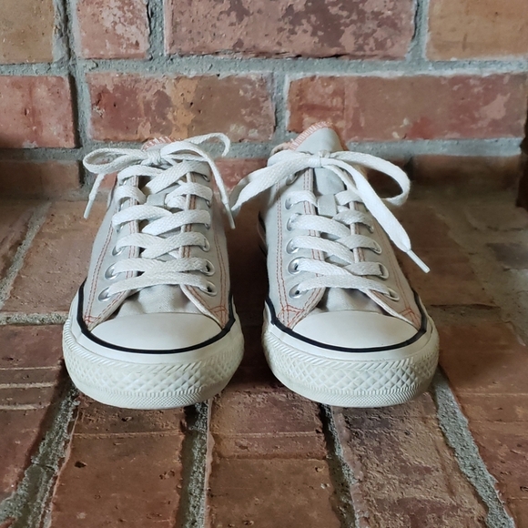 Gray & Peach Converse - Picture 3 of 8